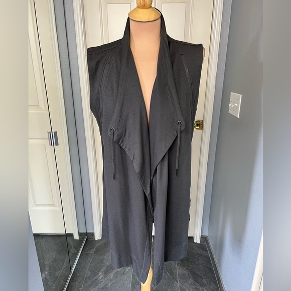 Francesca’s Harper Gray Jersey Knit Vest With Zipper Accent - Picture 1 of 8